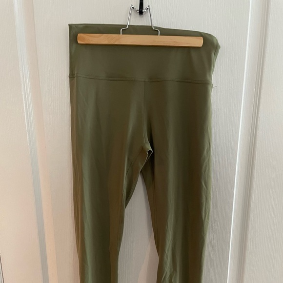 Olive green flexxfit leggings - Picture 1 of 3